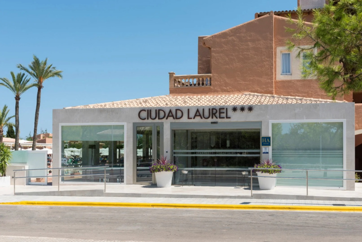 Aparthotel Ciudad Laurel - Cala Millor