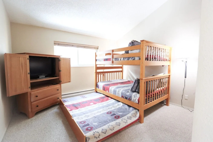 Whisk Away to Winter Park! 2 BDR 5 Min From Skiing