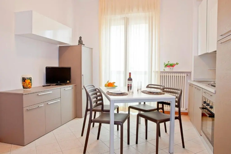 1 Bedroom Apartment with balcony