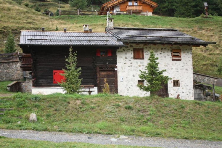2 Bedrooms Duplex Chalet