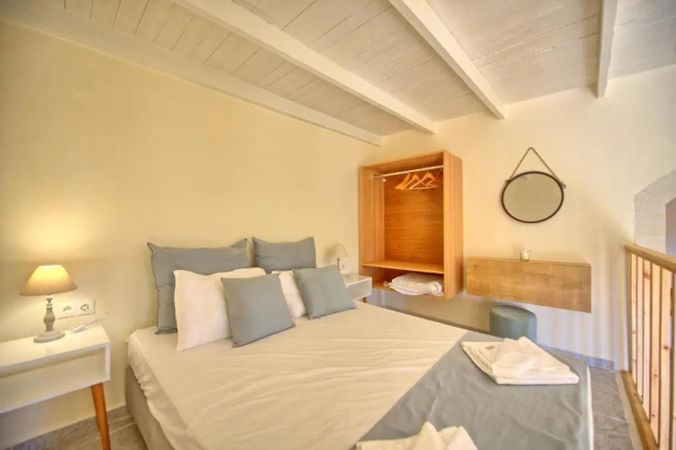 Villa Vicilla by MediterraneanVillas