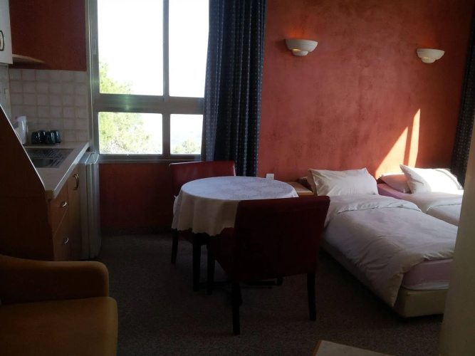 Hotel Marom