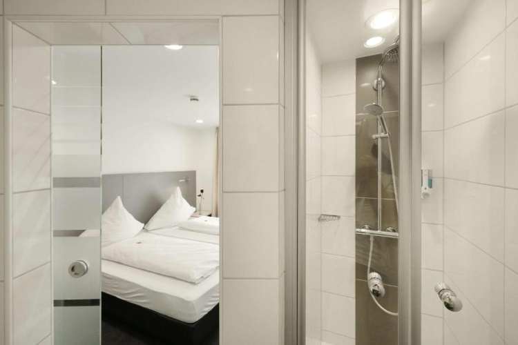 Business Twin room with garden view