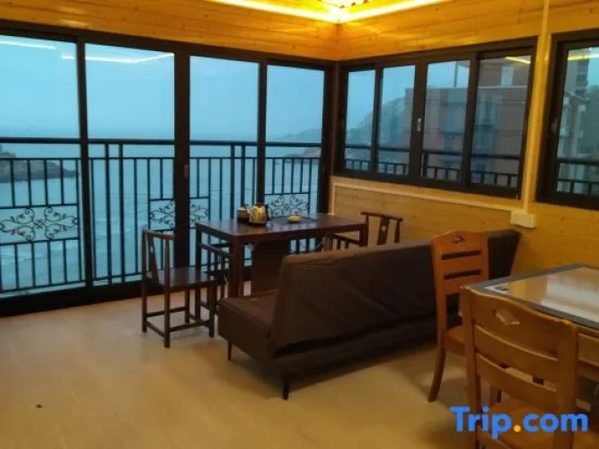 3 Bedrooms Suite with sea view