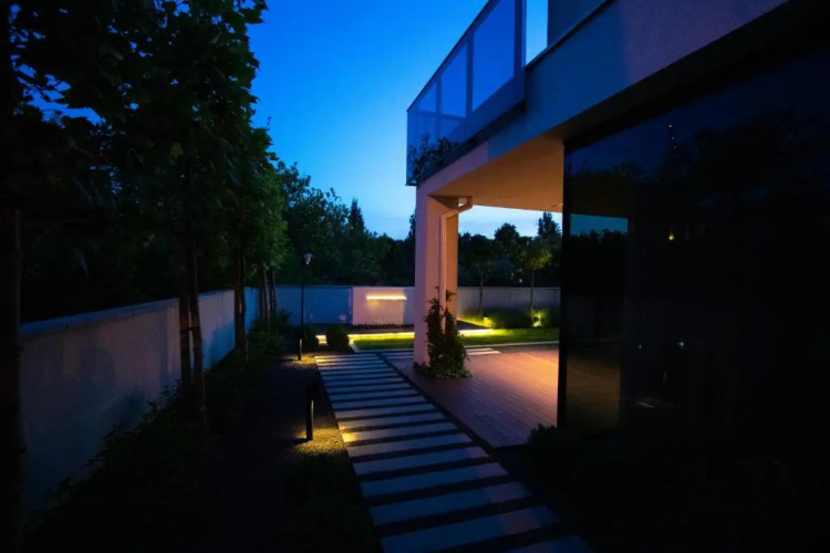 Apartamenty 242