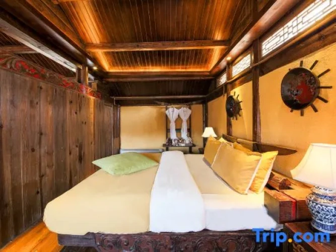Deluxe Family Suite