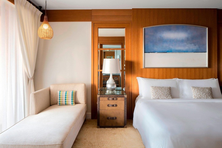 Superior Twin Guest room with balcony and with partial sea view