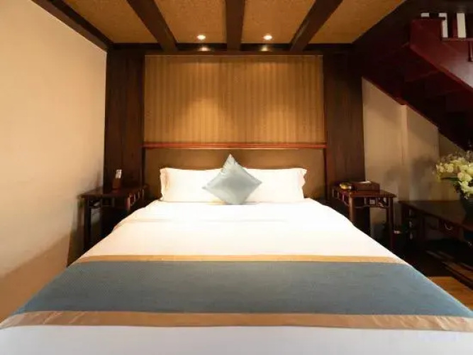 Qingqin Hotel