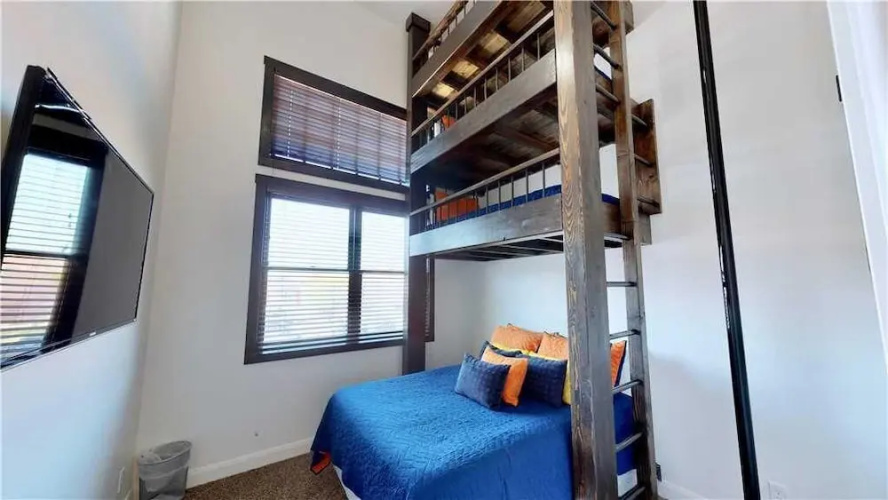 Scalatore ~ #5 2 Bedroom Condo