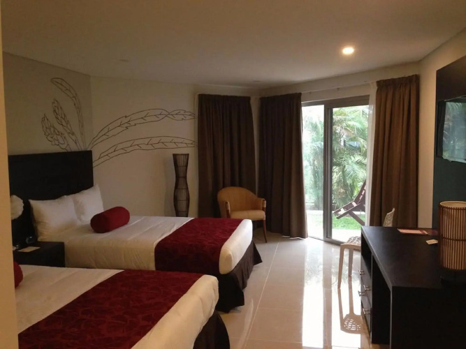 Tanoa Waterfront Hotel