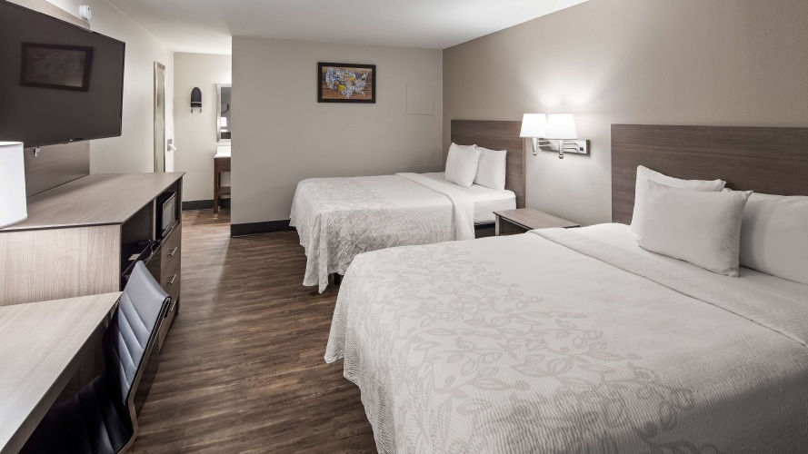 Standard Quadruple room