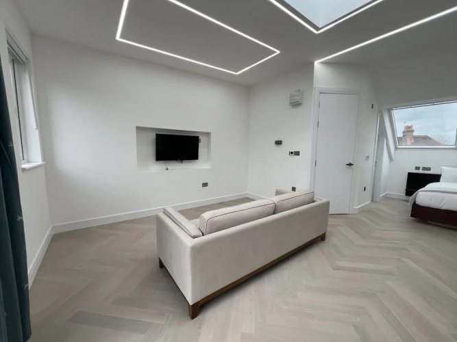 Luxurious London Studios