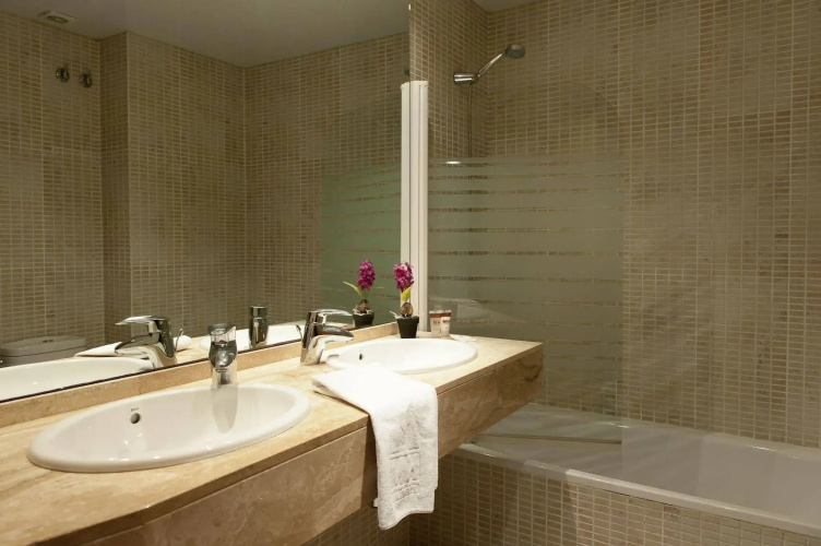 MH Apartments Gracia