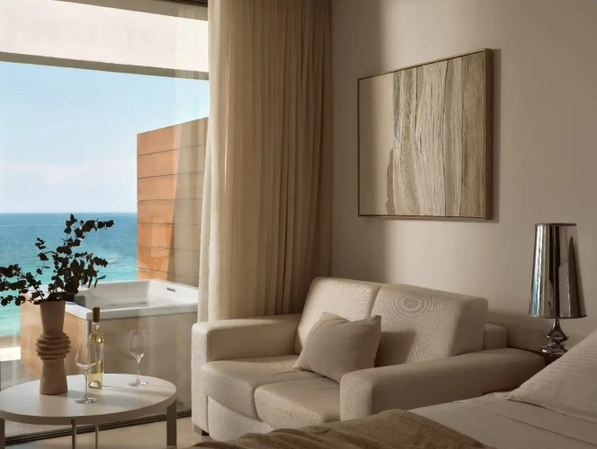 Jacuzzi Spa Suite with sea view