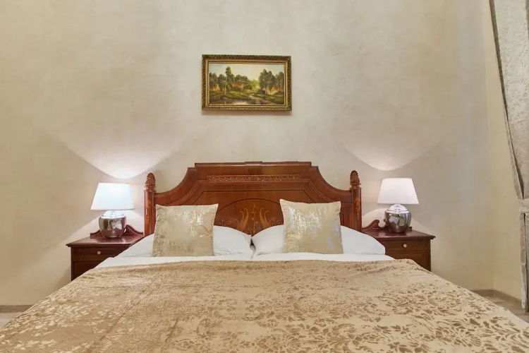 Presidential Apartment In The Old Town Square