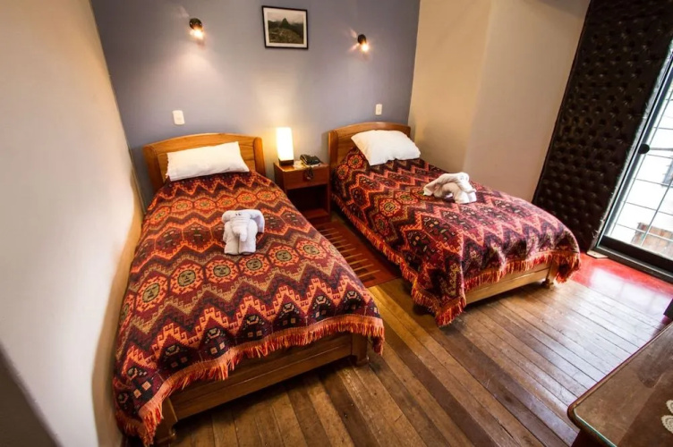 Hostal Suecia I