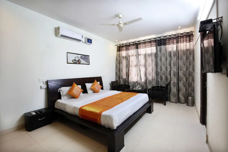 OYO 4890 Sector 21 Panchkula