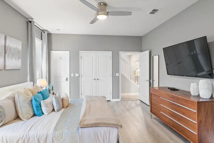 2131 Lelani Circle