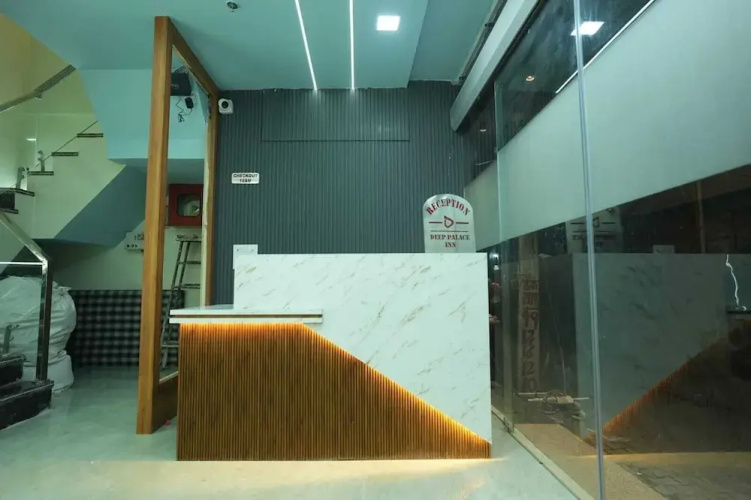 Deep Palace Inn