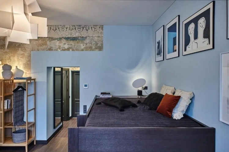 Studio with balcony