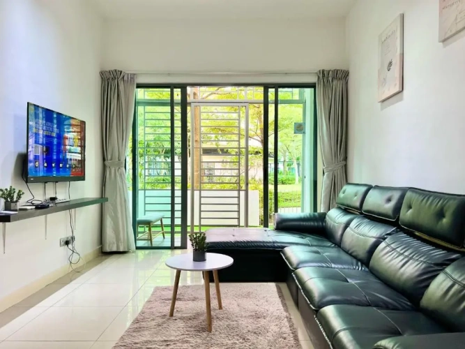 2 Bedrooms Apartment