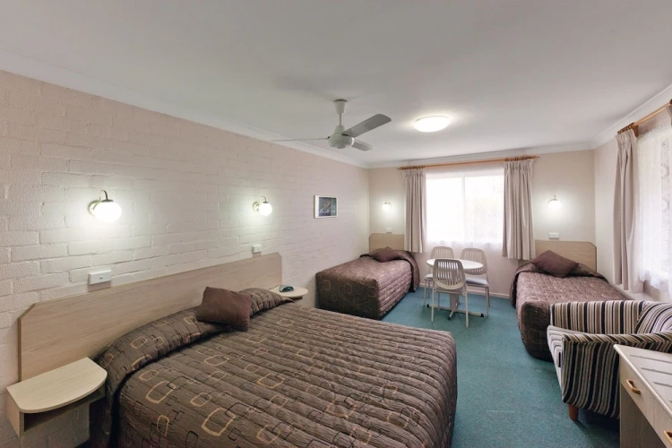 1 Bedroom Standard Triple Suite