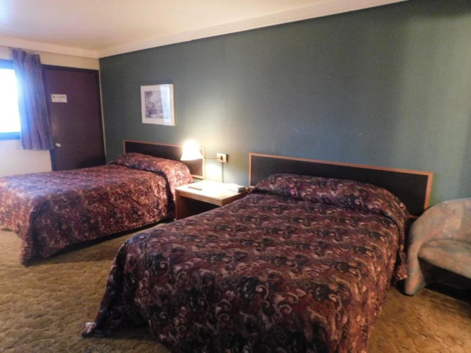 The Lakeview Inn