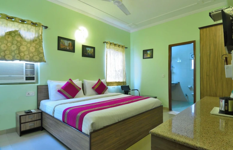 Deluxe Double room with view