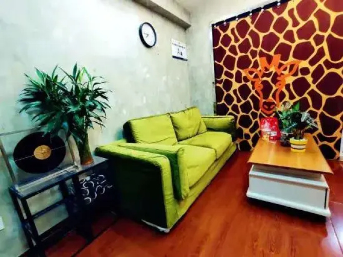 Yiyi Sentiment Apartment Hotel