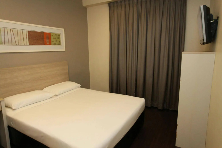 Hotel 81 Lucky