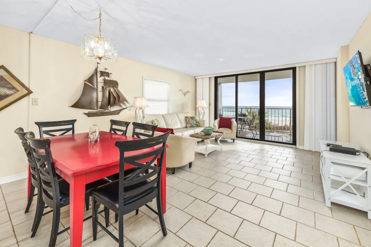 Sunswept Condos by Hosteeva