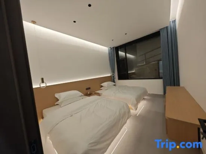 2 Bedrooms Suite