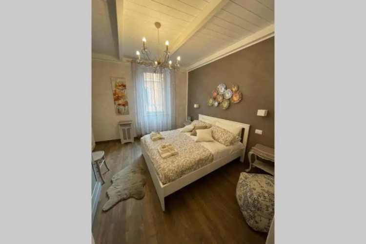 DOMUS TUSCIA APARTMENTS Via Estrema 2