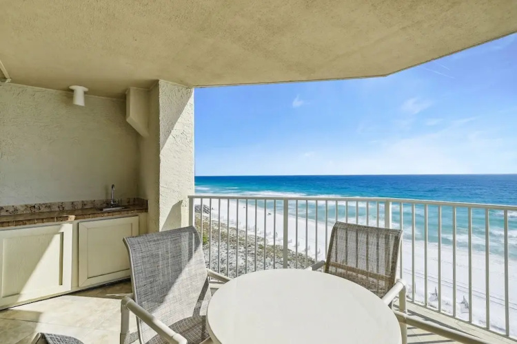Inlet Reef 603 2 Bedroom Condo by RedAwning