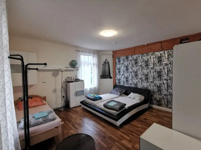 United - Hostel