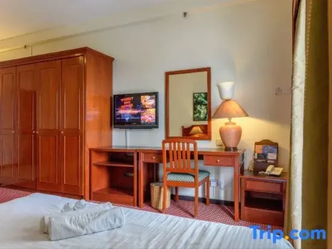 Deluxe Suite