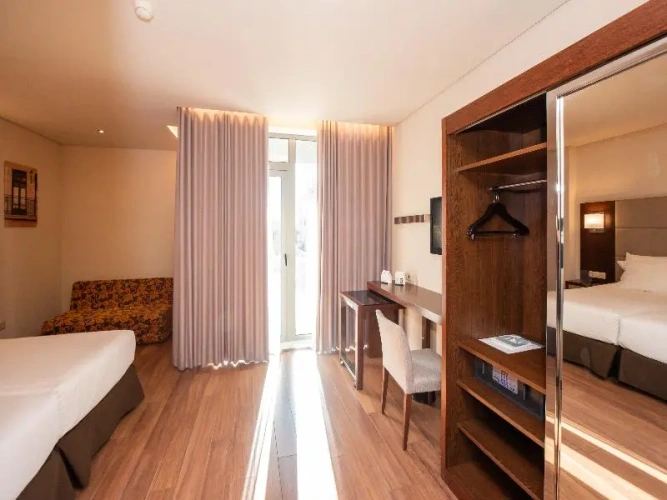 Standard Triple room with balcony