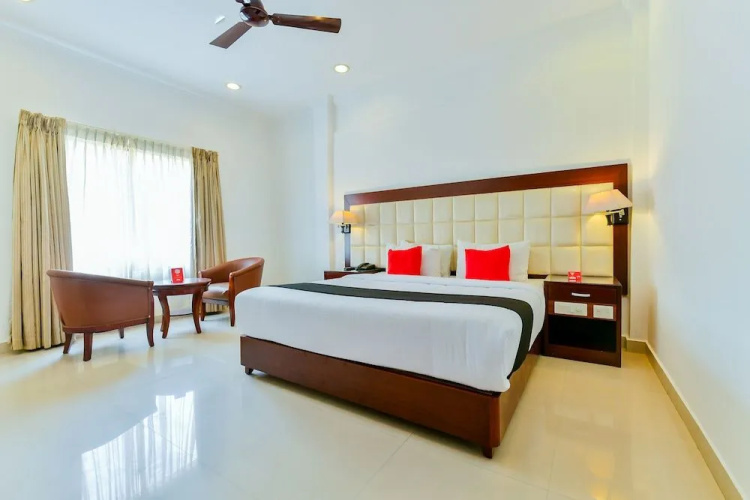 Capital O 23079 Ajantha Regency