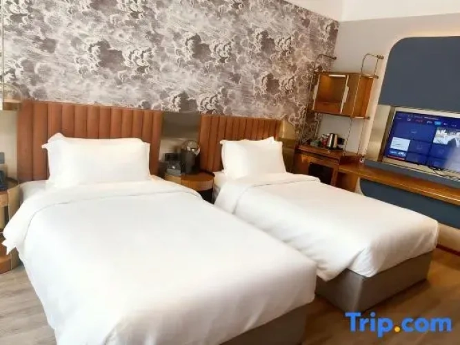 Premier room