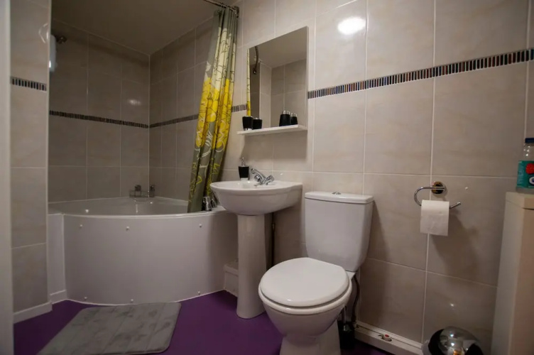 Fresh 4-bed Apartment