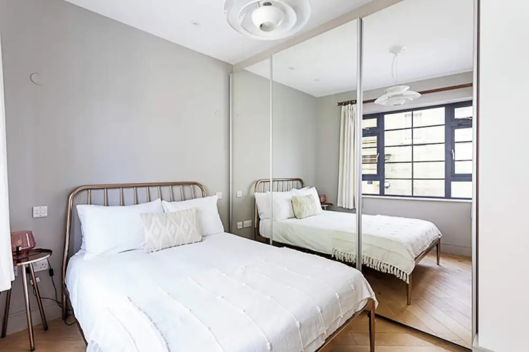 Modern Brentford Flat