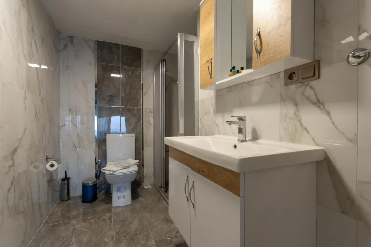 Standard Triple room with sea view