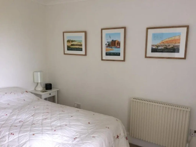 2 Bedrooms Cottage