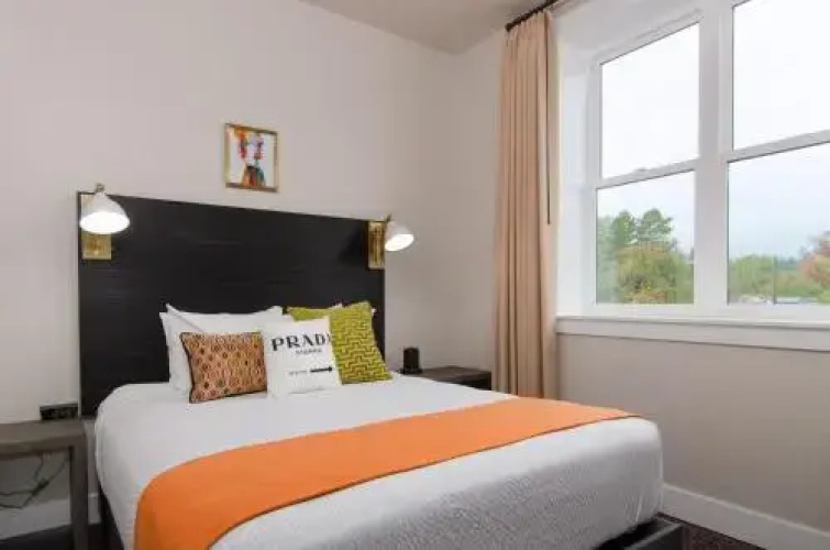 Inn At Red Hills