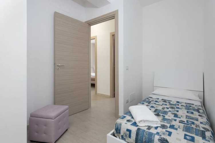 Isule Apartments