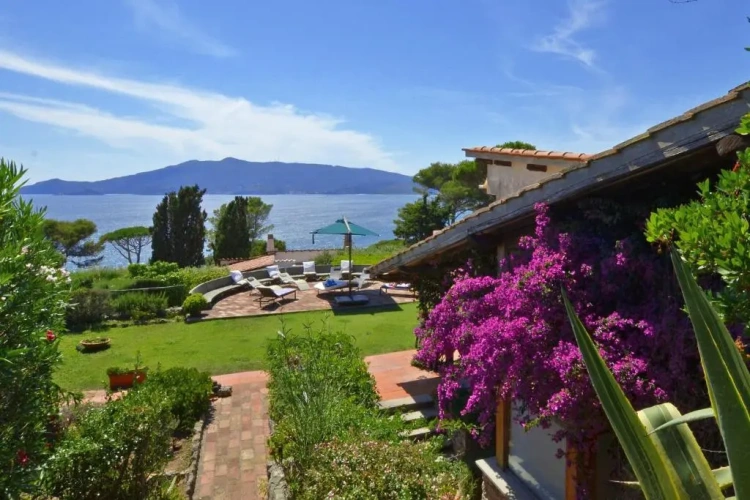 Villa with sea view