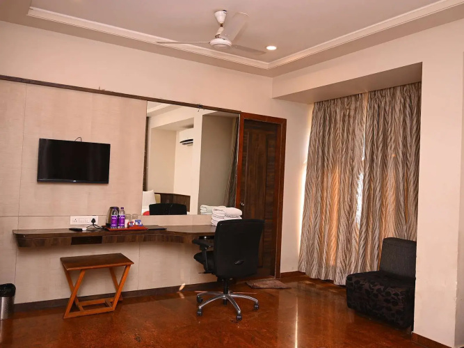 Hotel Center Point Solapur