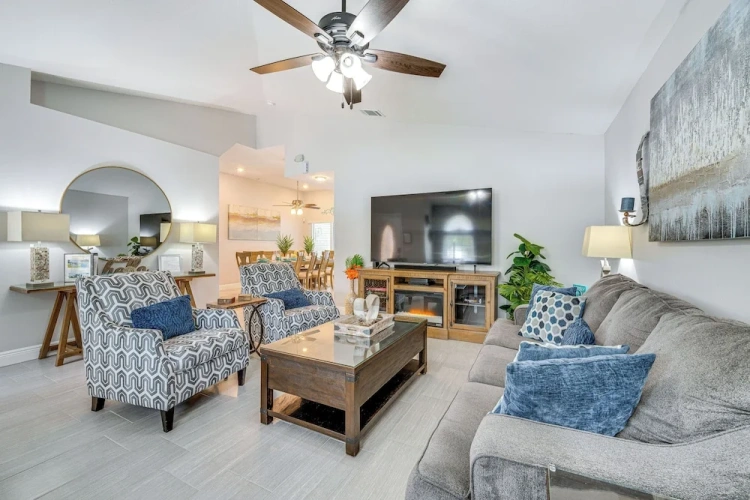 4 Bedrooms Cottage