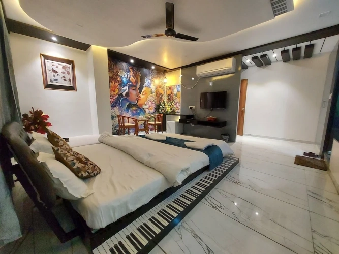 Luxury Suite
