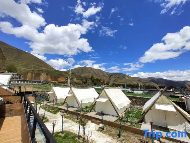 Zanmphu Lodge